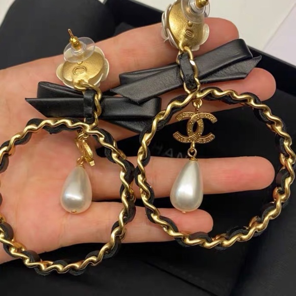 Chanel earrings - Picture 2 of 3